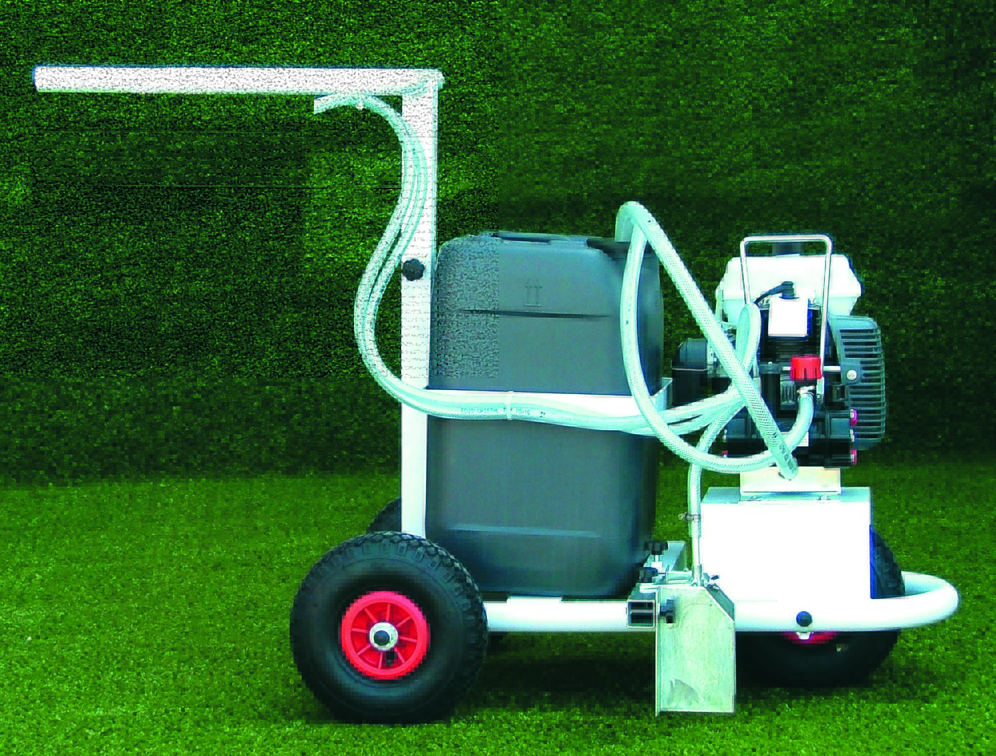 carrello traccialinee con motore per campi sportivi