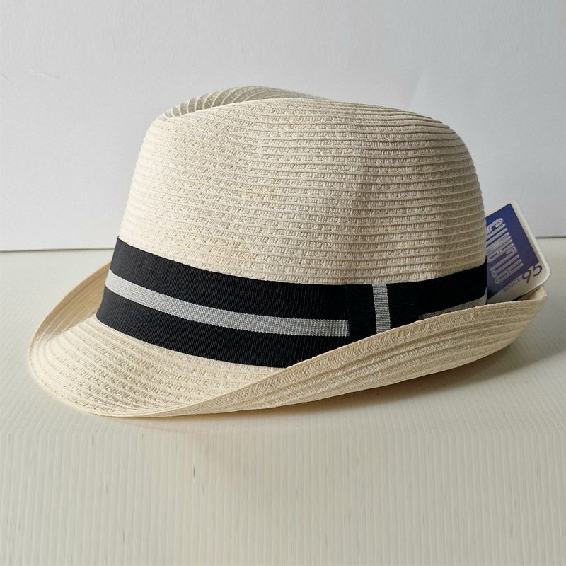 Cappello di Paglia con Fascia Nera Elegante e Versatile